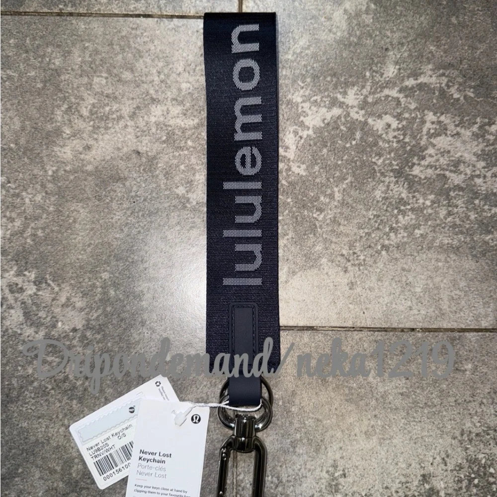 Lululemon Never Lost Keychain- True Navy/White